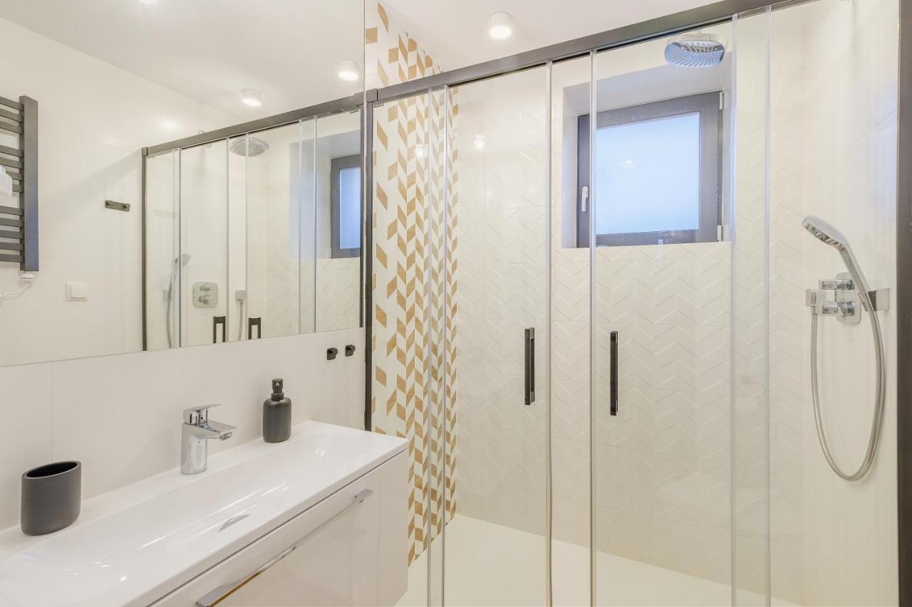 Rezydencja Ornak 5 - Stylowe Apartamenty Z Balkonami I Jacuzzi, 5 Min Pieszo Do Krupowek, Izby Podhalanskie ザコパネ エクステリア 写真