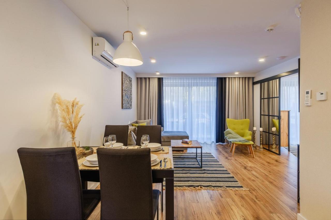 Rezydencja Ornak 5 - Stylowe Apartamenty Z Balkonami I Jacuzzi, 5 Min Pieszo Do Krupowek, Izby Podhalanskie ザコパネ エクステリア 写真